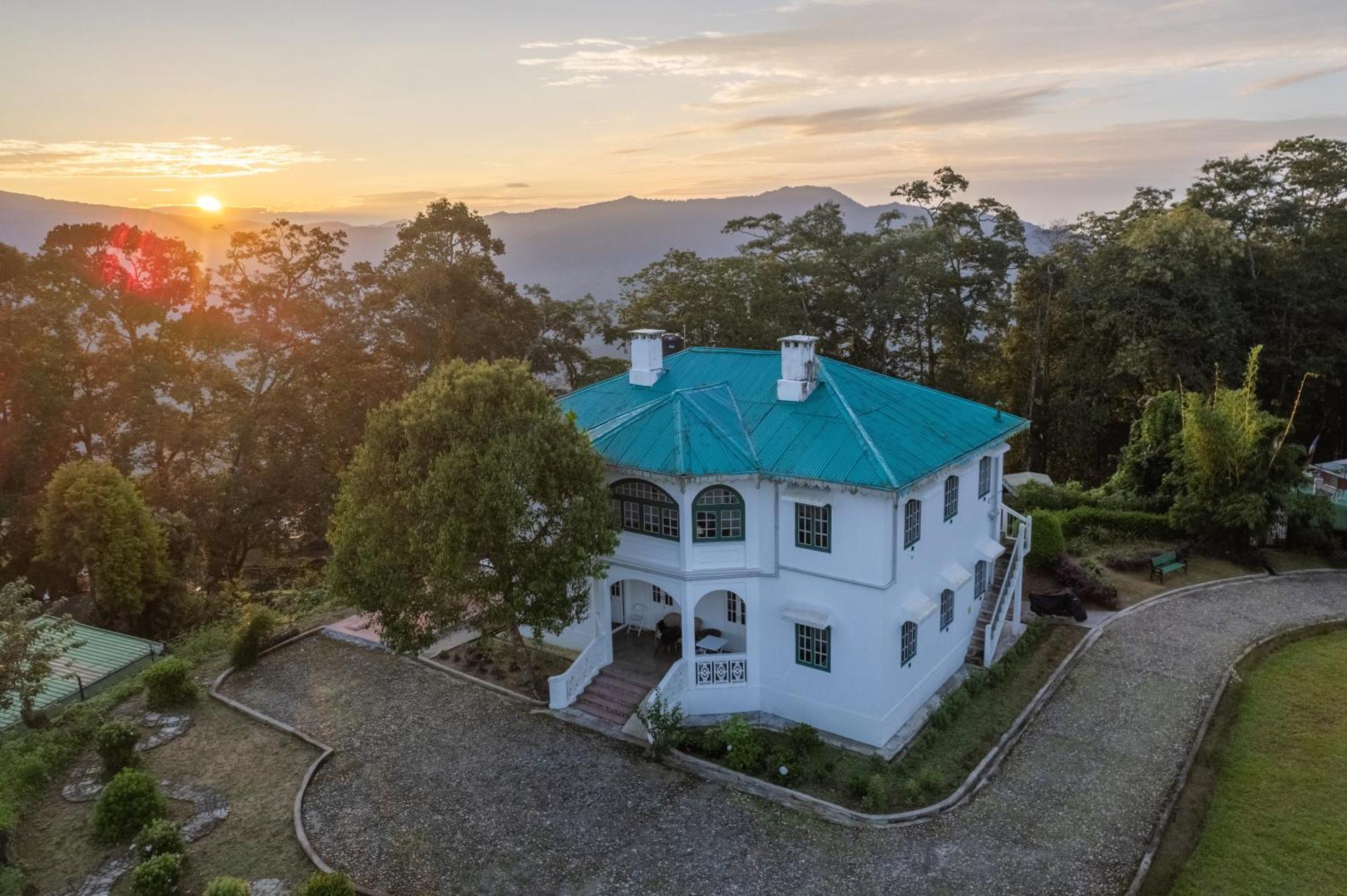 Niharika, The Old Place Kalimpong Exterior photo